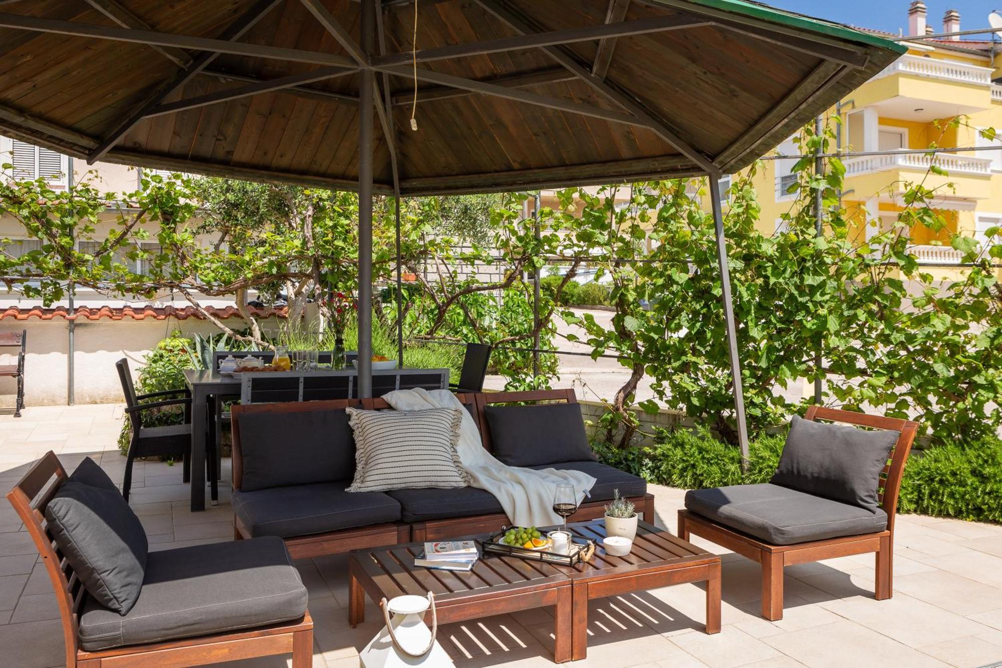 Apartments Tihi III Vodice Luaran gambar